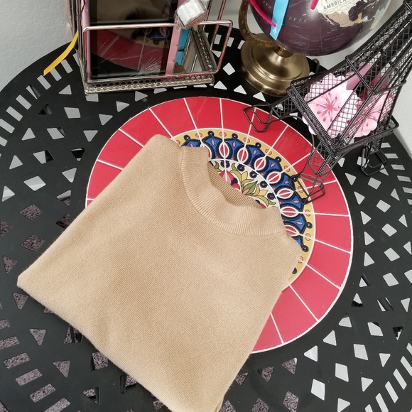 Short sleeves sweater! - Picture 4 of 4